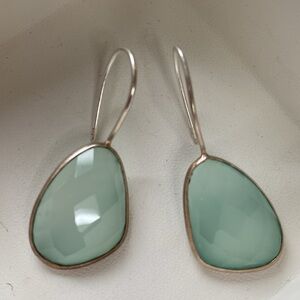 Earrings that are perfect for summer. color: turquoise.